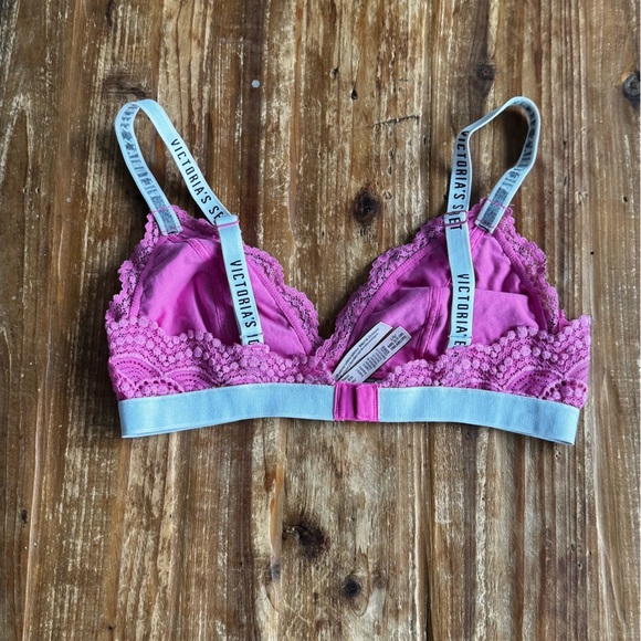 Victoria’s Secret Lace Bralette - Picture 2 of 3